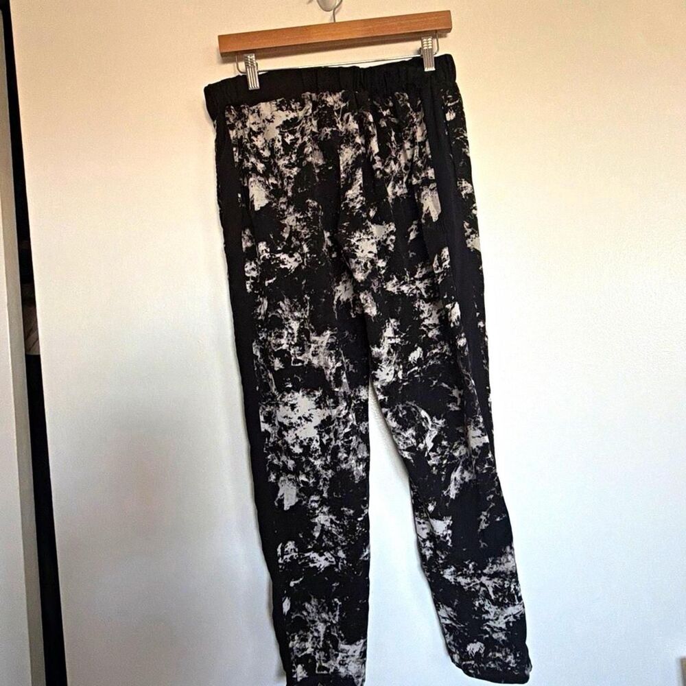 Guess Women's Trousers